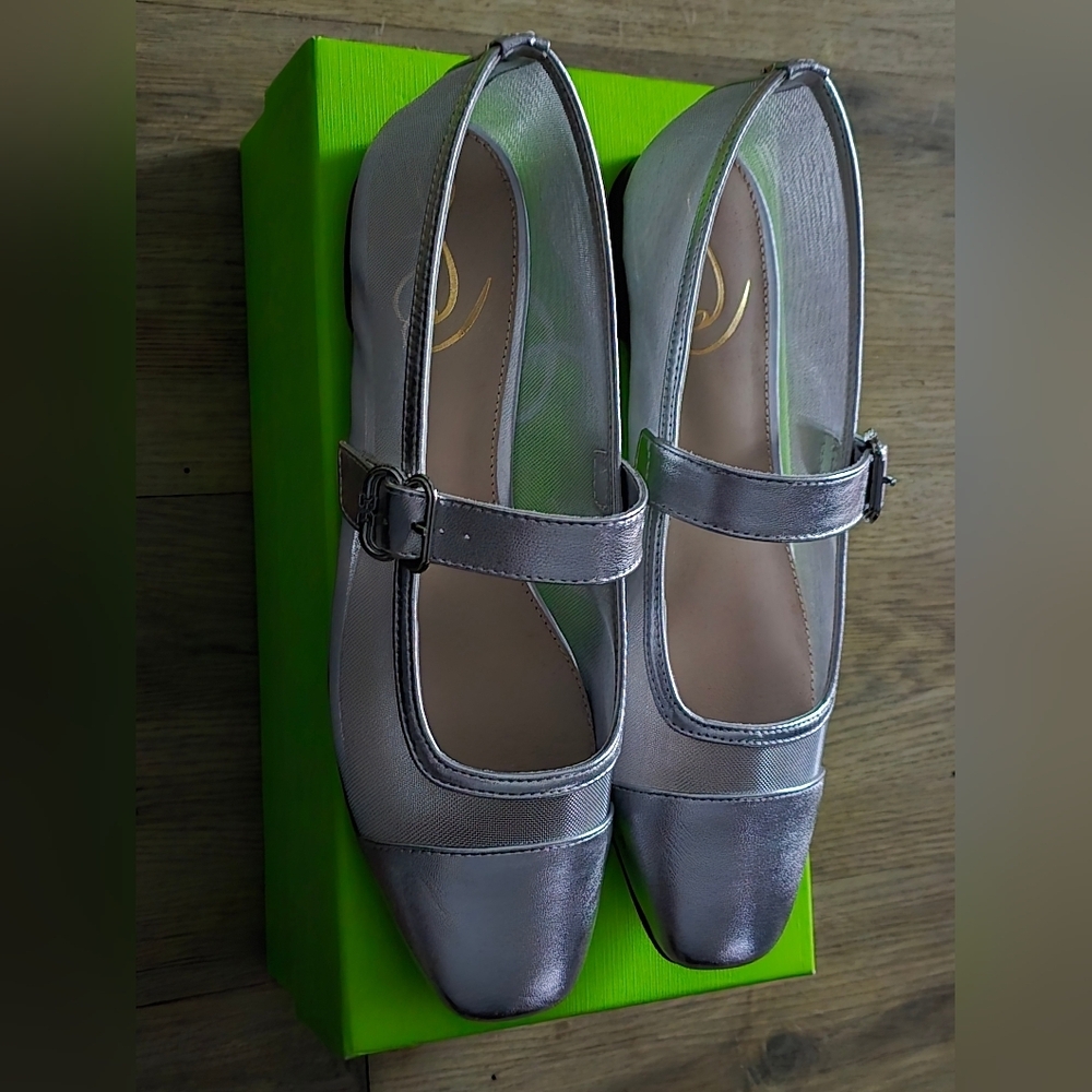 Sam Edelman Miranda Silver Mesh Mary Jane Flats – Size 9 – NIB - Picture 6 of 11